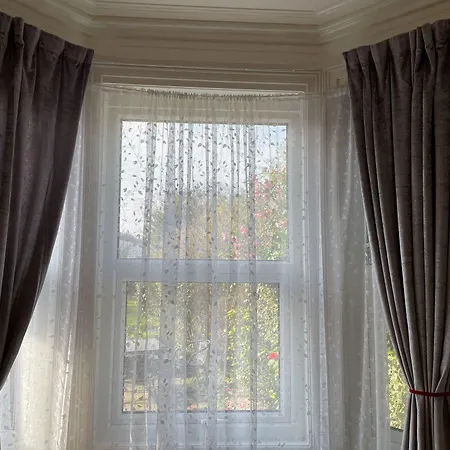 Diamonds Near Hospital Gasthof 4*