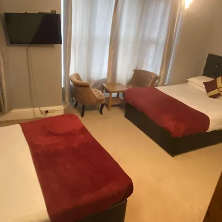 Diamonds Near Hospital Gasthof York