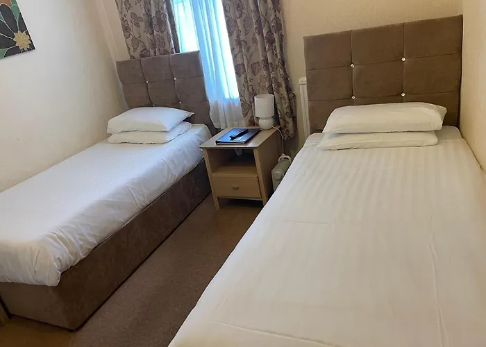 Pensjonat Diamonds Near Hospital