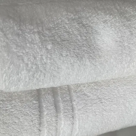 Diamonds Near Hospital يورك